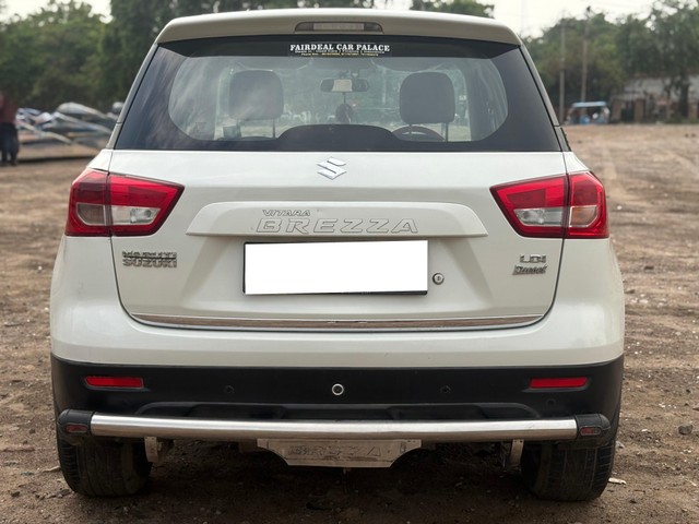 Second-hand 2016 Maruti Vitara Brezza LDi Option for sale in New Delhi-2