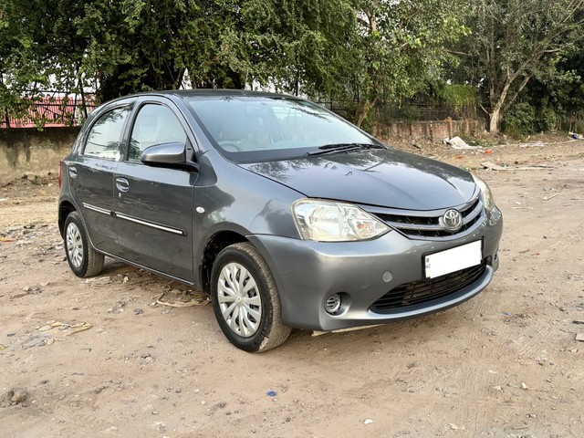 Second-hand 2014 Toyota Etios Liva Petrol TRD Sportivo for sale in New Delhi-8