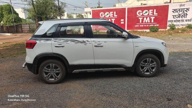 Second-hand 2017 Maruti Vitara Brezza ZDi Plus for sale in Raipur-4