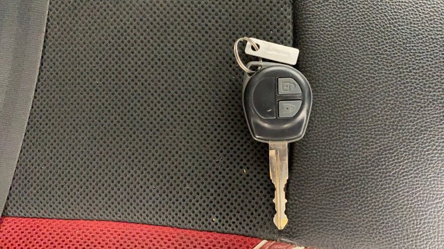 Second-hand 2016 Maruti Swift VXI for sale in Ahmedabad-21