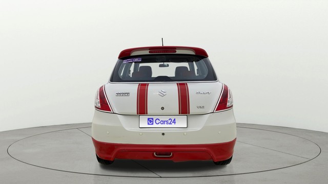 Second-hand 2016 Maruti Swift VXI for sale in Ahmedabad-3