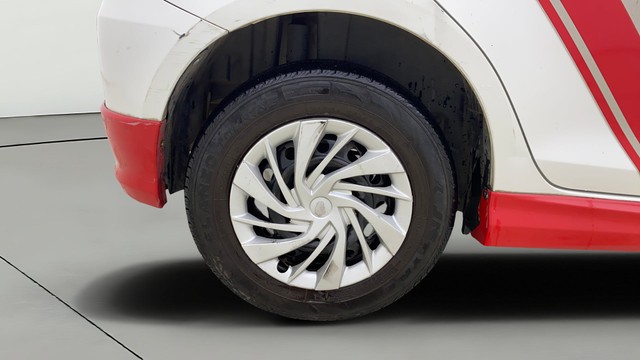 Second-hand 2016 Maruti Swift VXI for sale in Ahmedabad-24