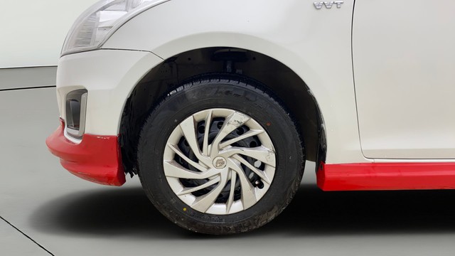 Second-hand 2016 Maruti Swift VXI for sale in Ahmedabad-25