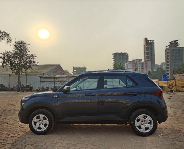 Second-hand 2019 Hyundai Venue S BSIV for sale in Mumbai-4
