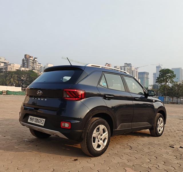 Second-hand 2019 Hyundai Venue S BSIV for sale in Mumbai-9
