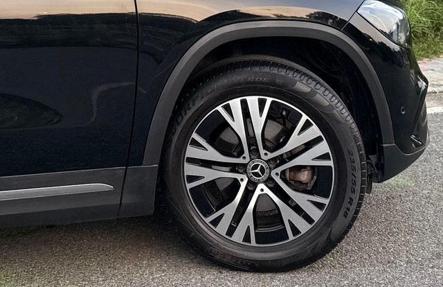 Second-hand 2024 Mercedes-Benz GLA 200 for sale in New Delhi-6