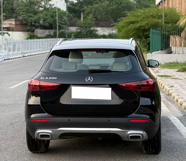 Second-hand 2024 Mercedes-Benz GLA 200 for sale in New Delhi-3