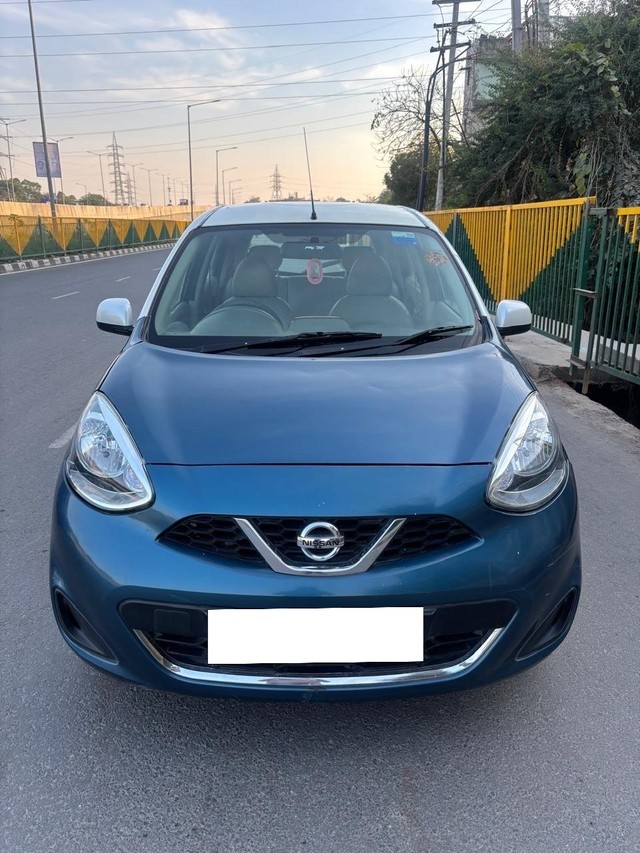 Nissan Micra XV CVT Second-hand 2013 Nissan Micra XV CVT for sale in Faridabad-0