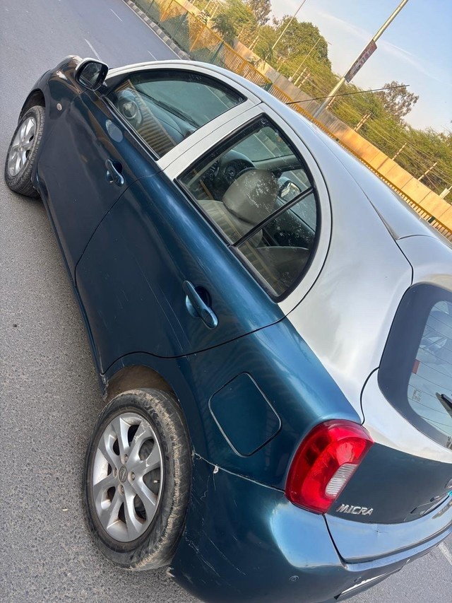 Nissan Micra XV CVT Second-hand 2013 Nissan Micra XV CVT for sale in Faridabad-3