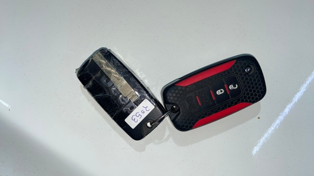 Second-hand 2021 Jeep Compass 1.4 Sport for sale in Surat-3