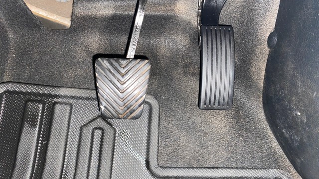 Second-hand 2020 Kia Sonet HTX Turbo iMT BSVI for sale in Kochi-14