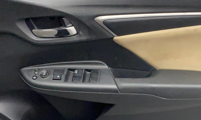 Second-hand 2016 Honda Jazz 1.2 V i VTEC for sale in Kochi-17