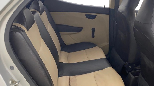 Second-hand 2015 Hyundai EON Era Plus for sale in Ahmedabad-16