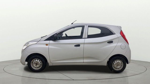 Second-hand 2015 Hyundai EON Era Plus for sale in Ahmedabad-5