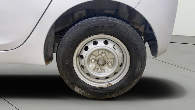 Second-hand 2015 Hyundai EON Era Plus for sale in Ahmedabad-26