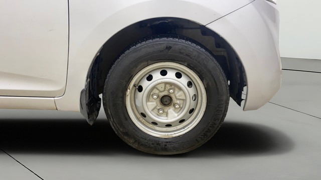 Second-hand 2015 Hyundai EON Era Plus for sale in Ahmedabad-23