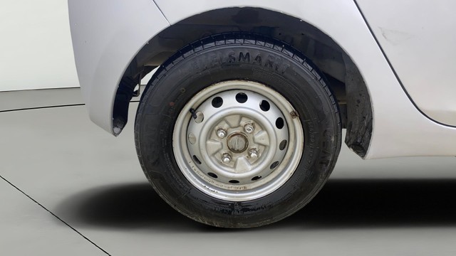 Second-hand 2015 Hyundai EON Era Plus for sale in Ahmedabad-24