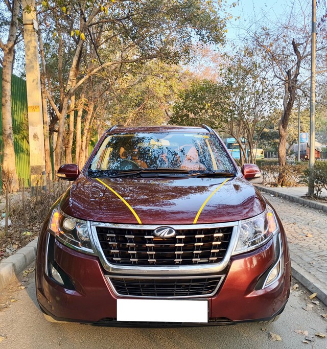 Mahindra XUV500 W7 BSIV Second-hand 2019 Mahindra XUV500 W7 BSIV for sale in New Delhi-3