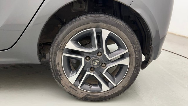 Second-hand 2021 Tata Tiago XZA AMT for sale in Thane-19