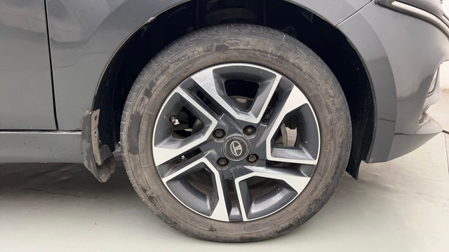 Second-hand 2021 Tata Tiago XZA AMT for sale in Thane-17