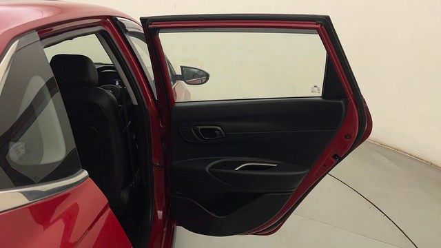 Second-hand 2021 Hyundai i20 Asta Turbo DCT for sale in Mumbai-23