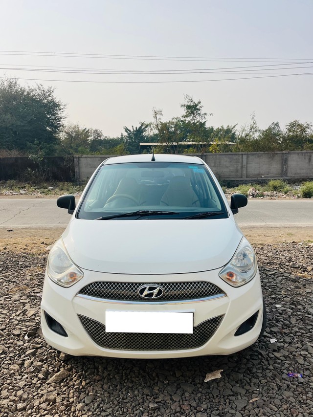 Hyundai i10 Era Second-hand 2011 Hyundai i10 Era for sale in Aurangabad-3