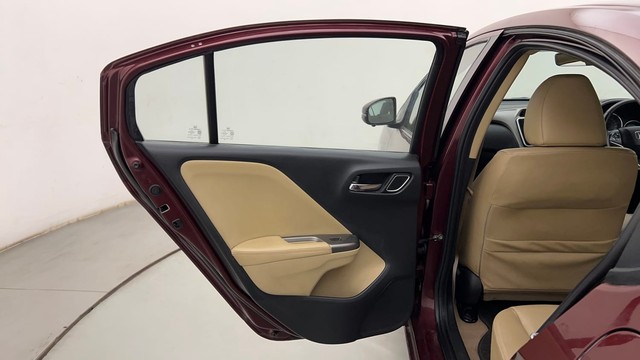 Second-hand 2018 Honda City VX CVT for sale in Mumbai-30