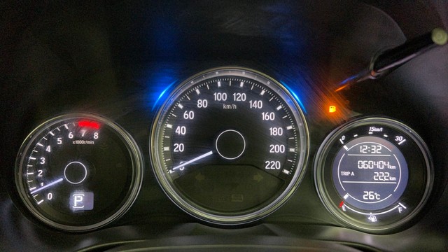 Second-hand 2018 Honda City VX CVT for sale in Mumbai-13