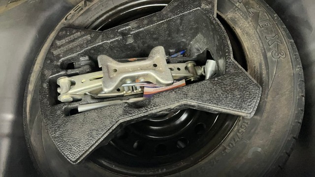 Second-hand 2016 Maruti Suzuki Celerio VXI AMT for sale in Ahmedabad-21