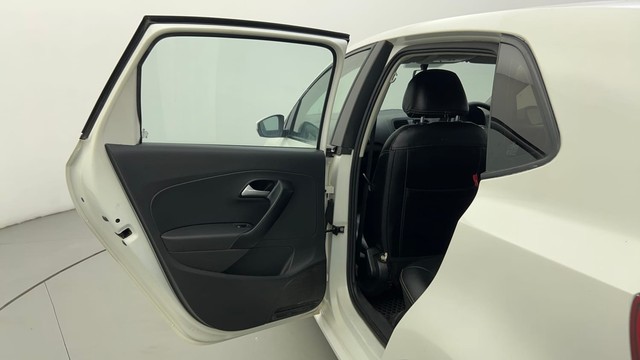 Second-hand 2015 Volkswagen Polo Petrol Comfortline 1.2L for sale in Ahmedabad-24