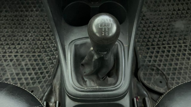 Second-hand 2015 Volkswagen Polo Petrol Comfortline 1.2L for sale in Ahmedabad-12