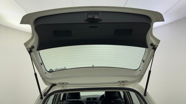 Second-hand 2015 Volkswagen Polo Petrol Comfortline 1.2L for sale in Ahmedabad-33