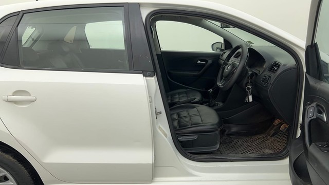 Second-hand 2015 Volkswagen Polo Petrol Comfortline 1.2L for sale in Ahmedabad-15