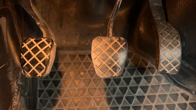 Second-hand 2015 Volkswagen Polo Petrol Comfortline 1.2L for sale in Ahmedabad-14