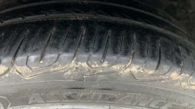 Second-hand 2015 Volkswagen Polo Petrol Comfortline 1.2L for sale in Ahmedabad-27