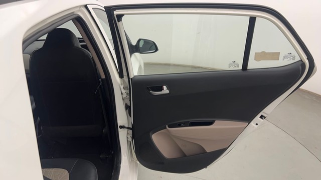 Second-hand 2018 Hyundai Grand i10 1.2 Kappa Sportz BSIV for sale in Chandigarh-26