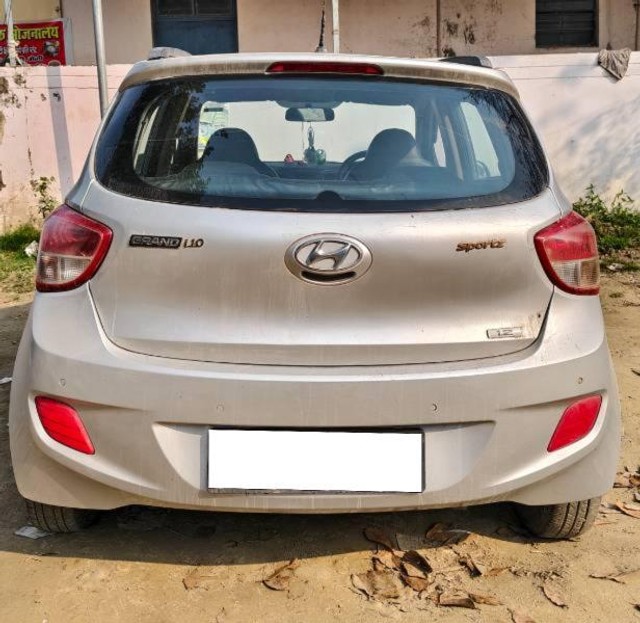 Second-hand 2016 Hyundai Grand i10 Sportz for sale in Rudrapur-2