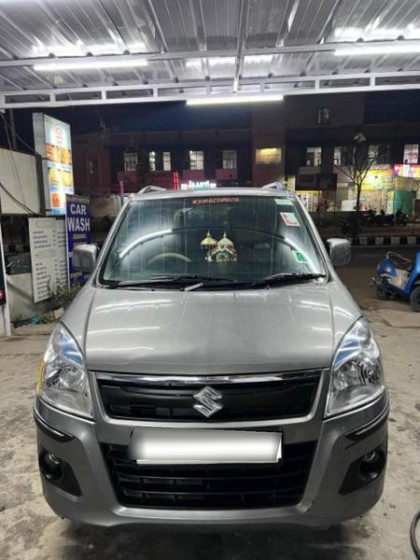 Second-hand 2018 Maruti Wagon R AMT VXI for sale in Vadodara
