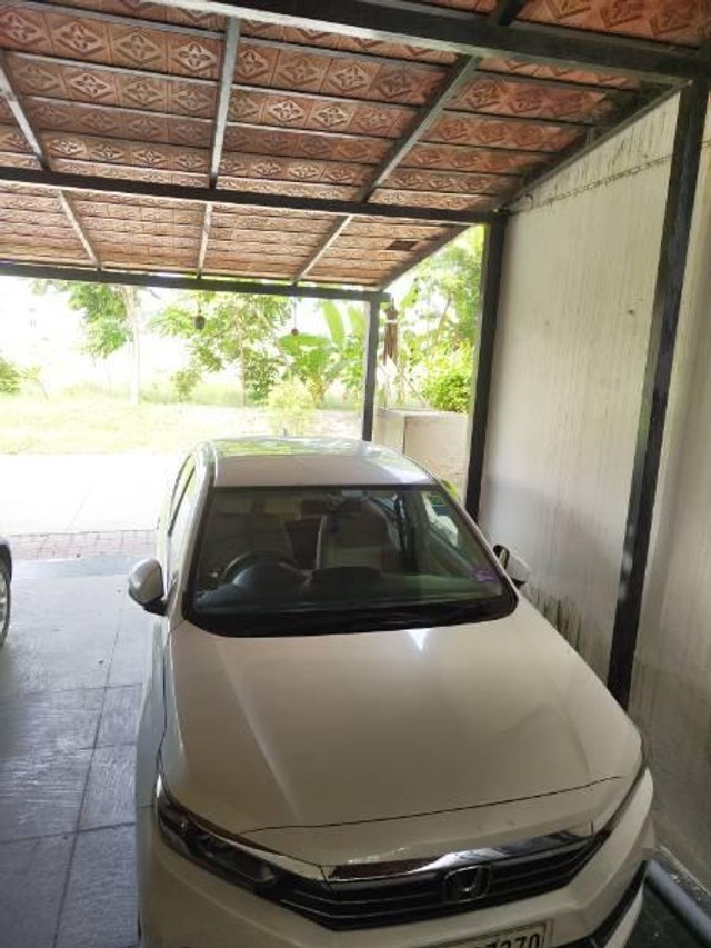 Second-hand 2021 Honda Amaze VX Petrol for sale in Kelambakkam-0