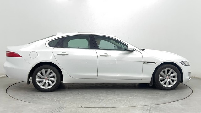 Second-hand 2017 Jaguar XF 2.0 Diesel Prestige for sale in Pune-2