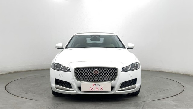 Second-hand 2017 Jaguar XF 2.0 Diesel Prestige for sale in Pune-7