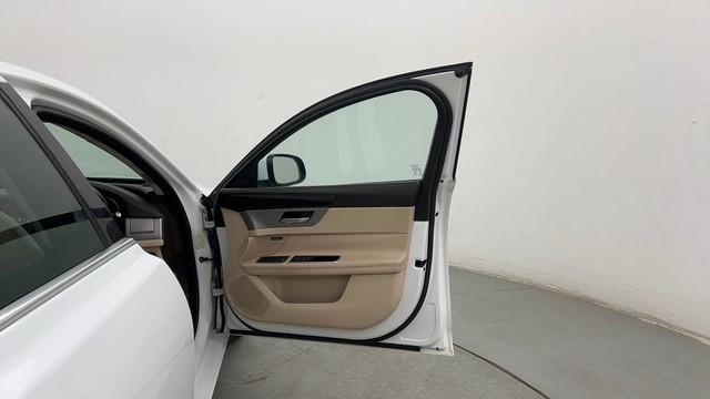 Second-hand 2017 Jaguar XF 2.0 Diesel Prestige for sale in Pune-16