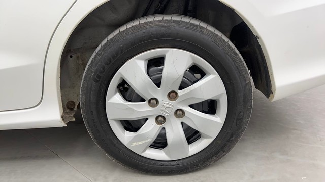 Second-hand 2015 Ford Figo Petrol ZXI for sale in Pune-19