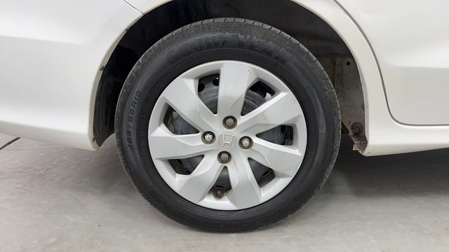 Second-hand 2015 Ford Figo Petrol ZXI for sale in Pune-18