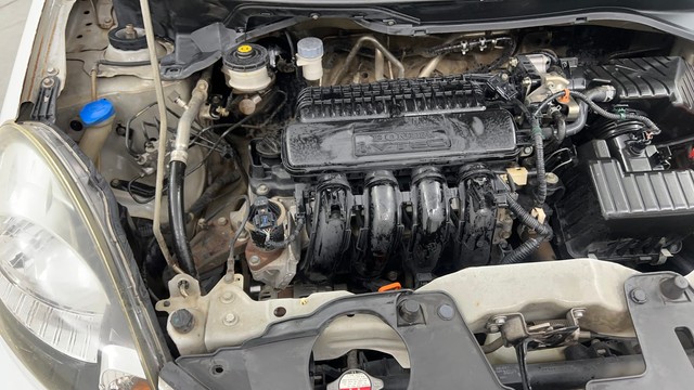 Second-hand 2015 Ford Figo Petrol ZXI for sale in Pune-36