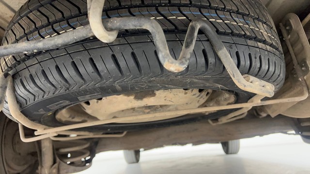 Second-hand 2015 Ford Figo Petrol ZXI for sale in Pune-21