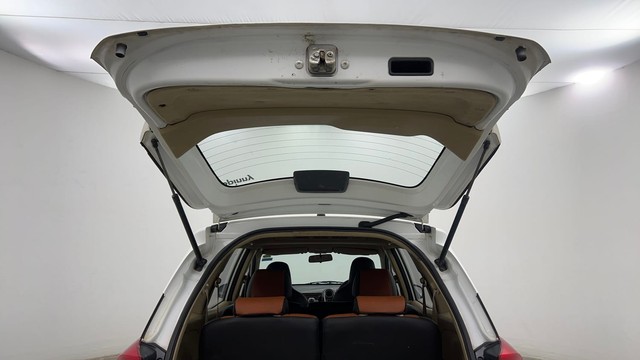 Second-hand 2015 Ford Figo Petrol ZXI for sale in Pune-30