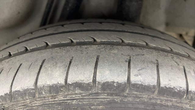 Second-hand 2015 Ford Figo Petrol ZXI for sale in Pune-31