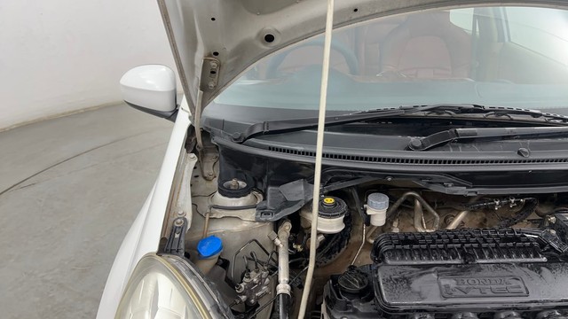 Second-hand 2015 Ford Figo Petrol ZXI for sale in Pune-38