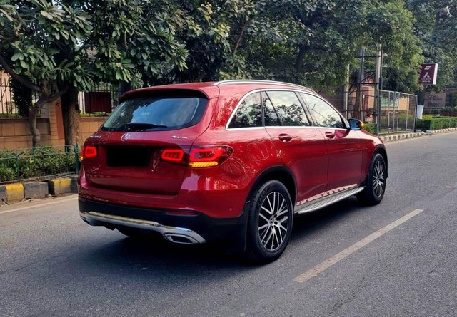 Second-hand 2021 Mercedes-Benz GLC 220d 4MATIC for sale in New Delhi-22